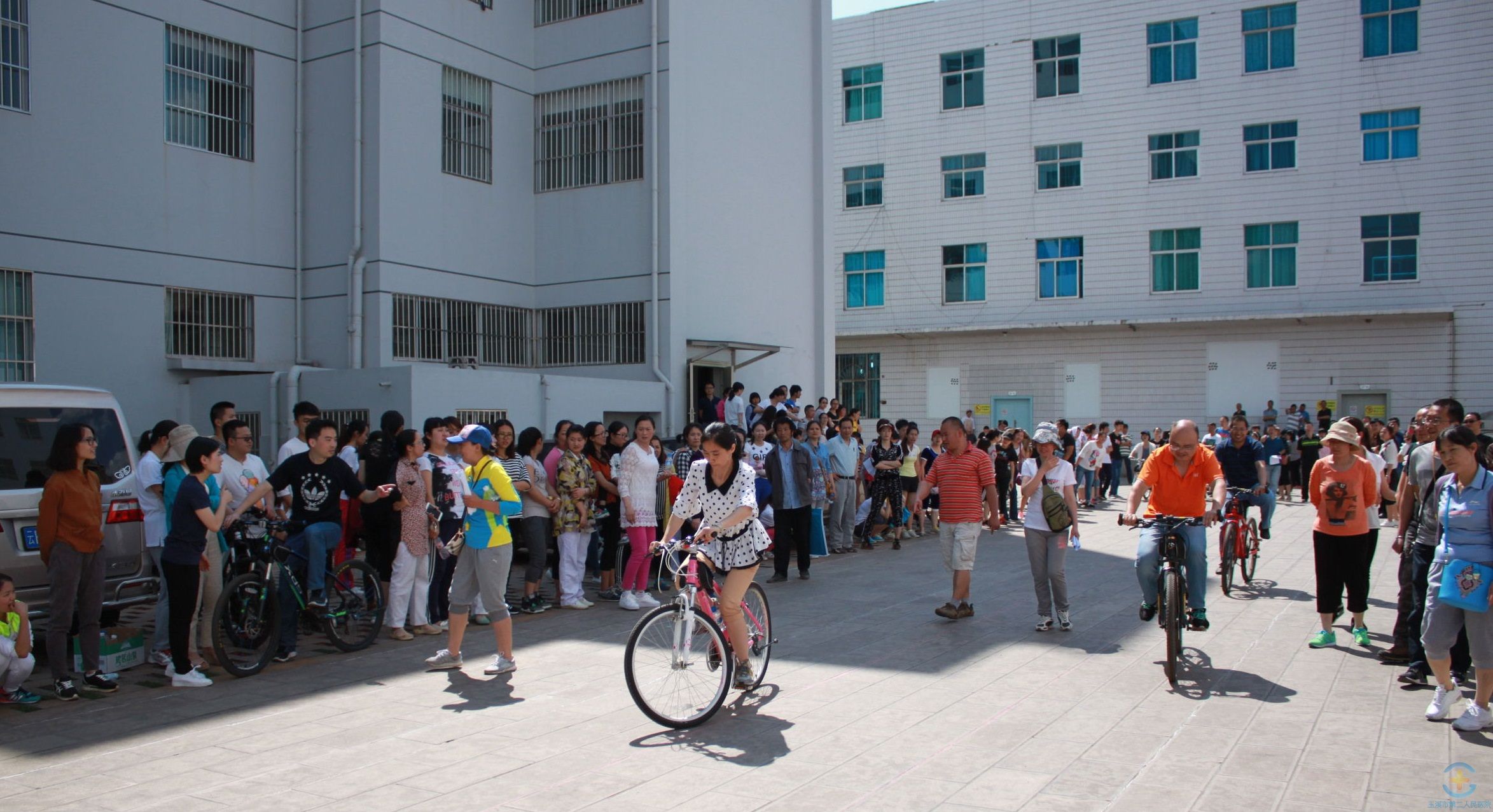 医院工会组织开展职工趣味运动会