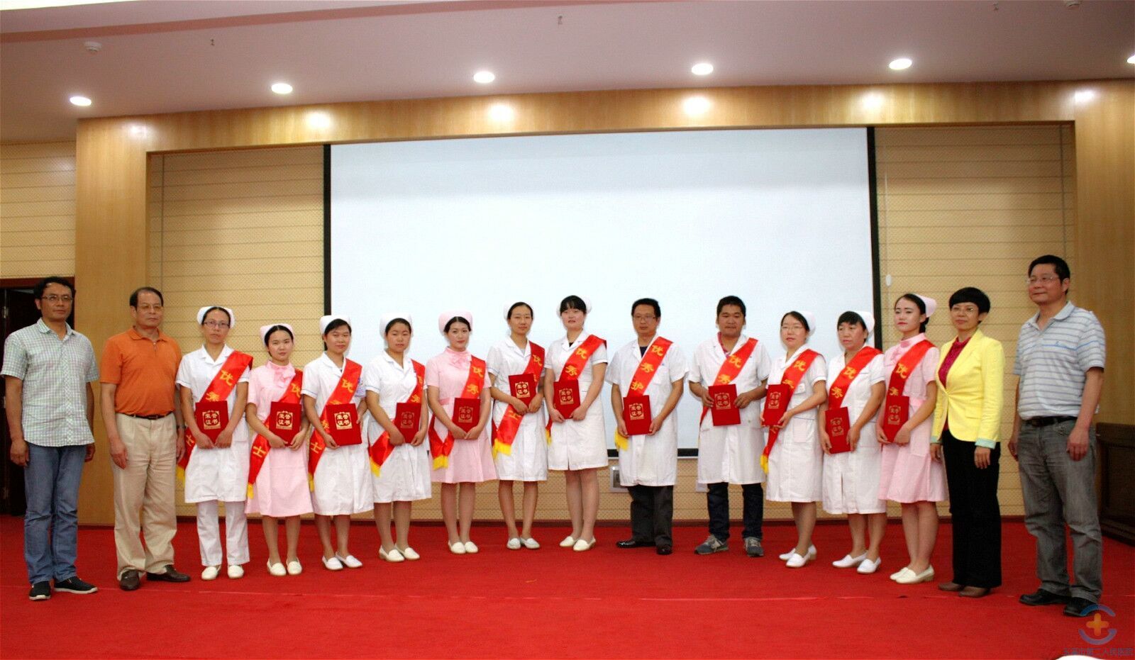 弘扬南丁格尔精神   展现时代风采