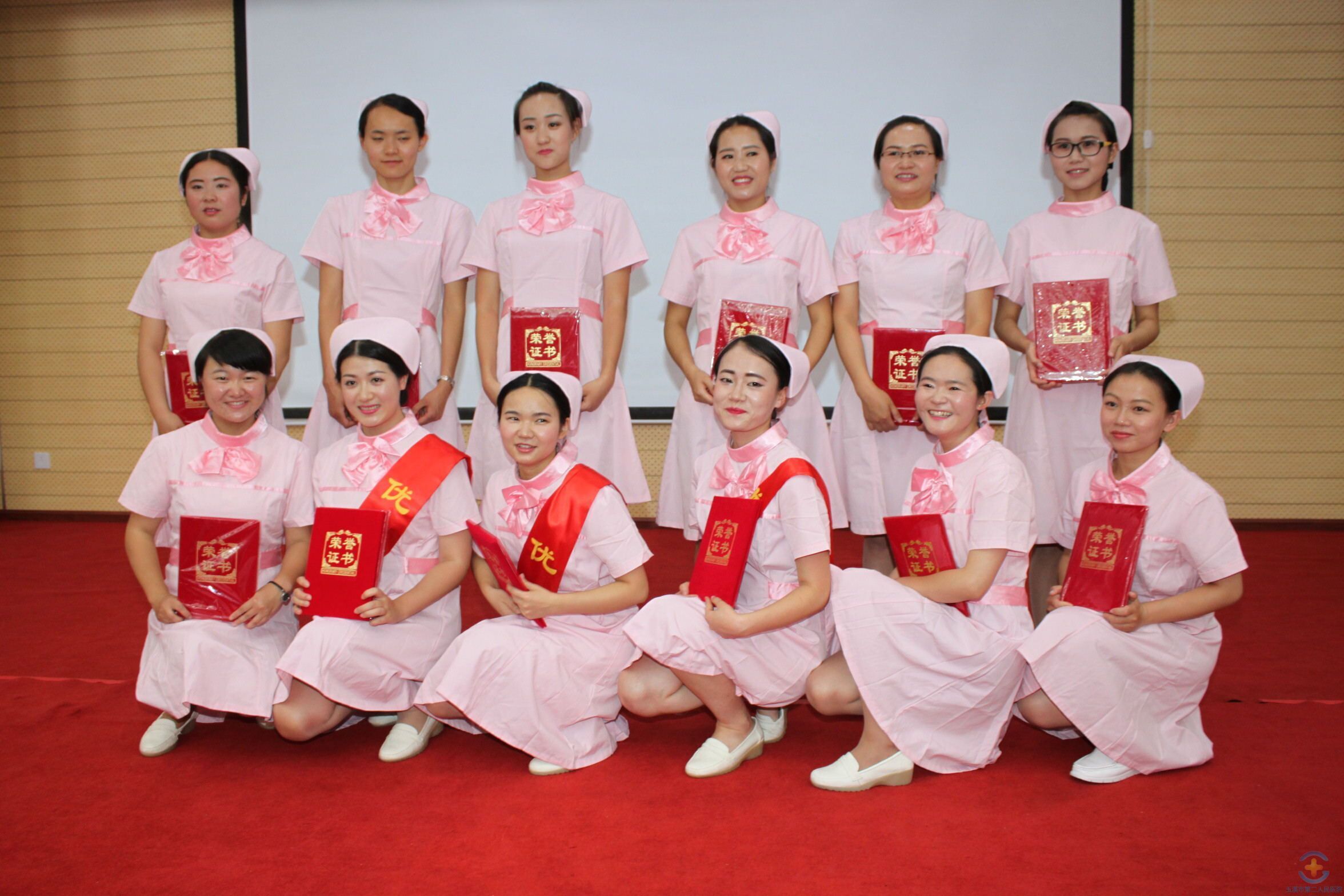 弘扬南丁格尔精神   展现时代风采