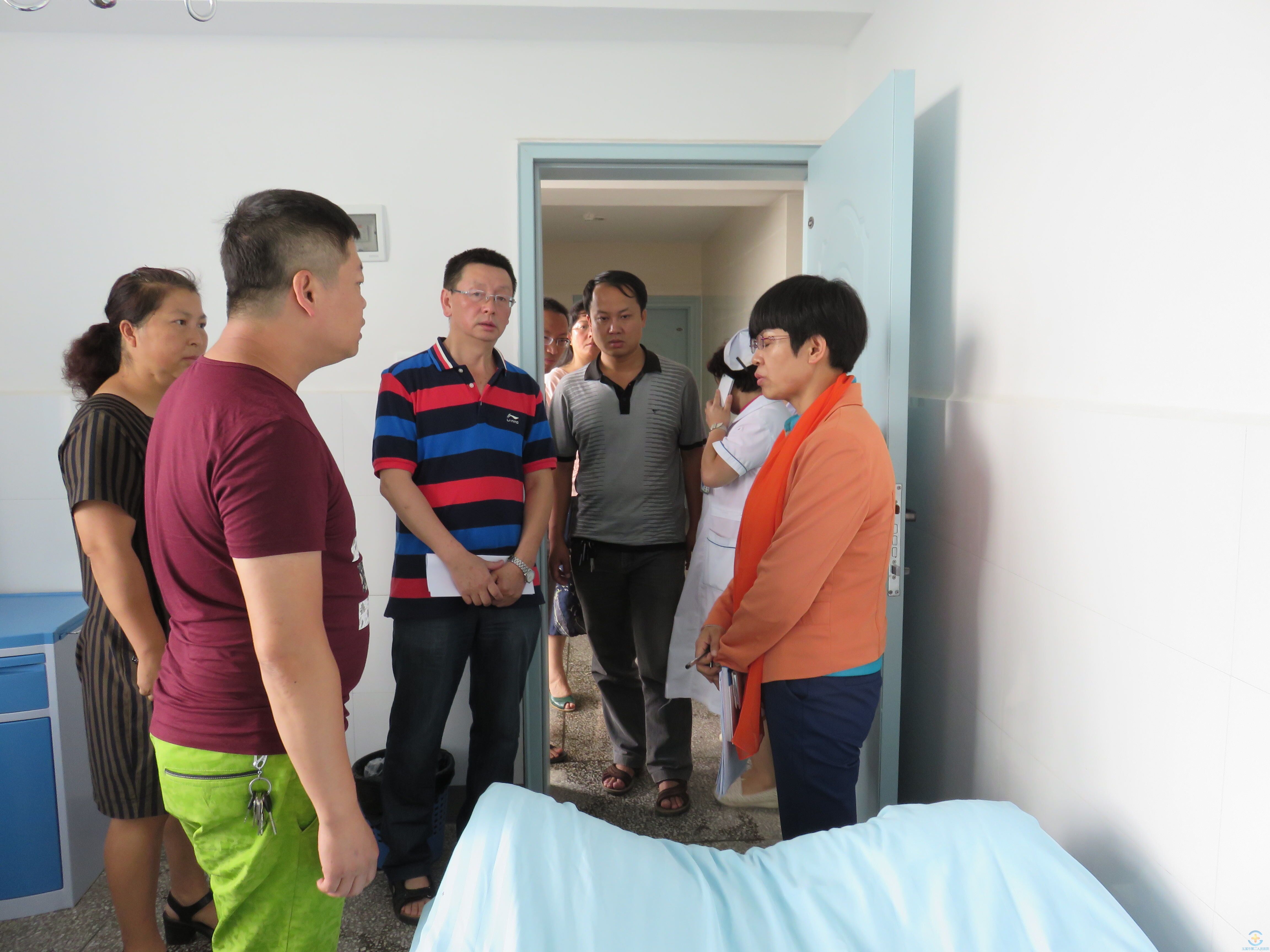 医院积极慰问7.4事件值班医护人员