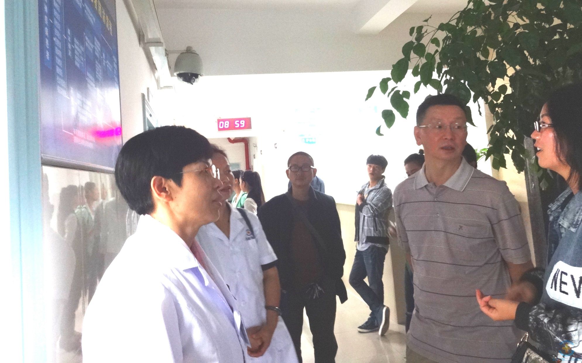 积极支援  共同发展