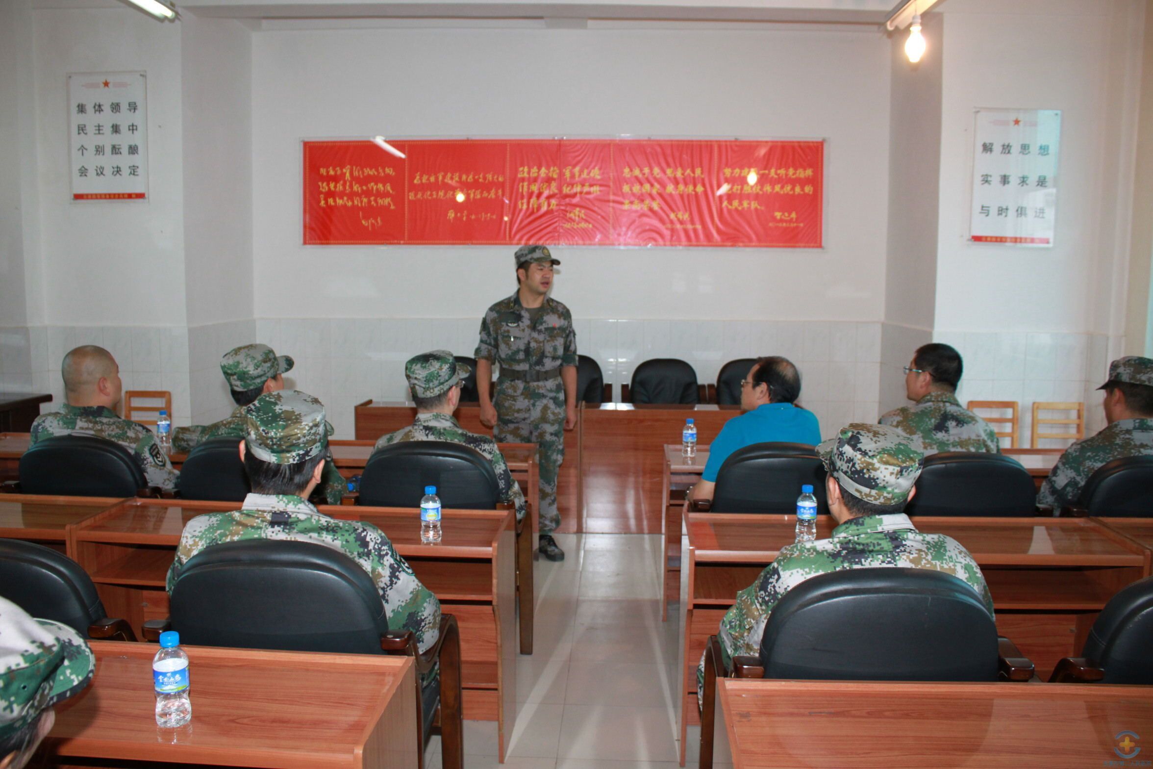 我院预备役卫生队进行“大练兵”