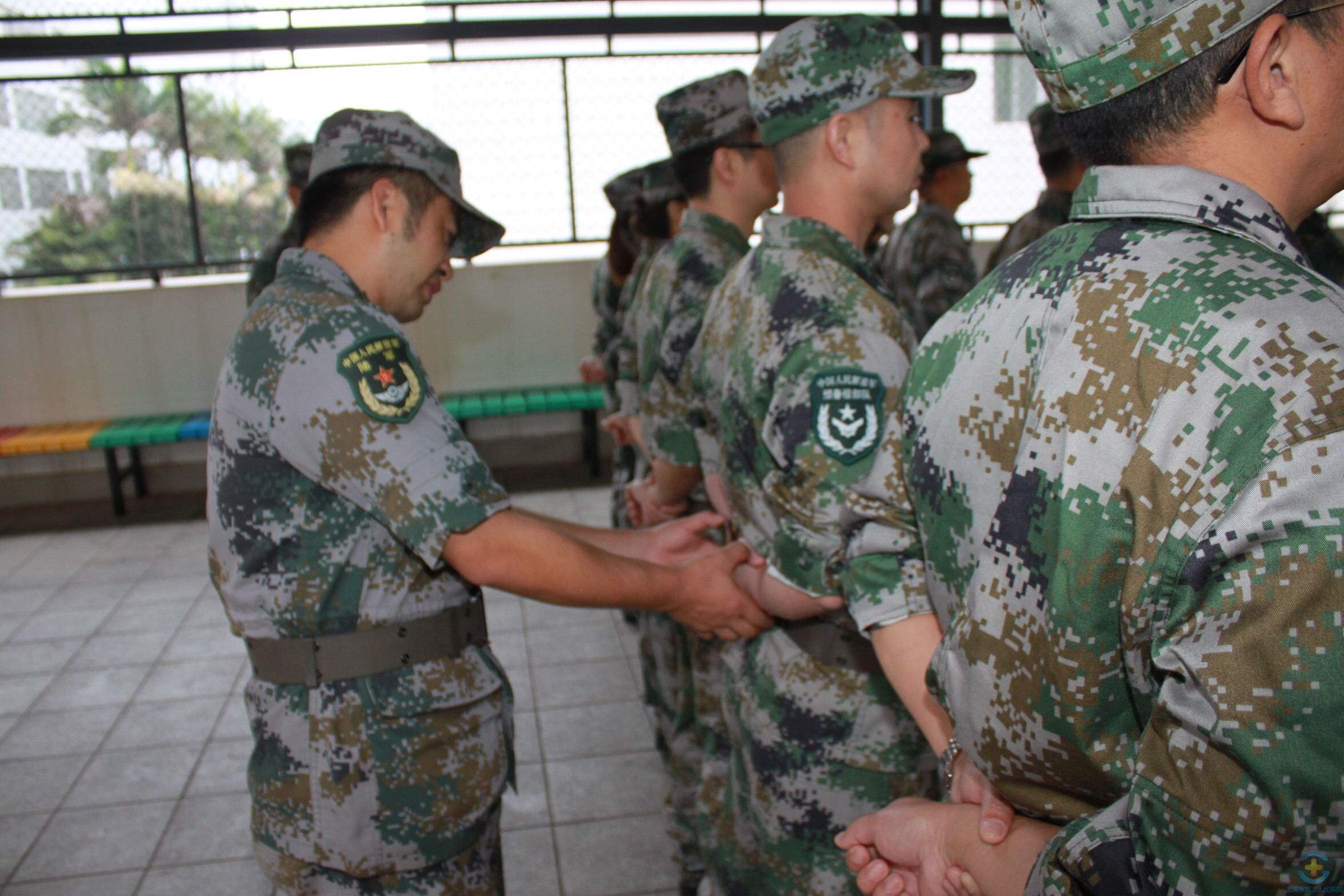 我院预备役卫生队进行“大练兵”