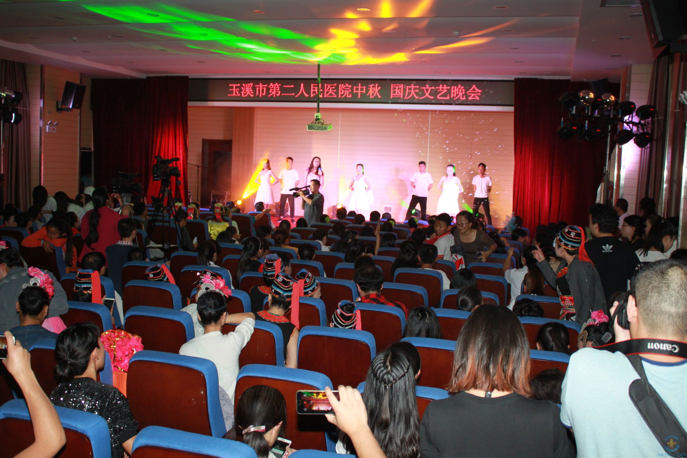 我院中秋、国庆文艺晚会圆满结束