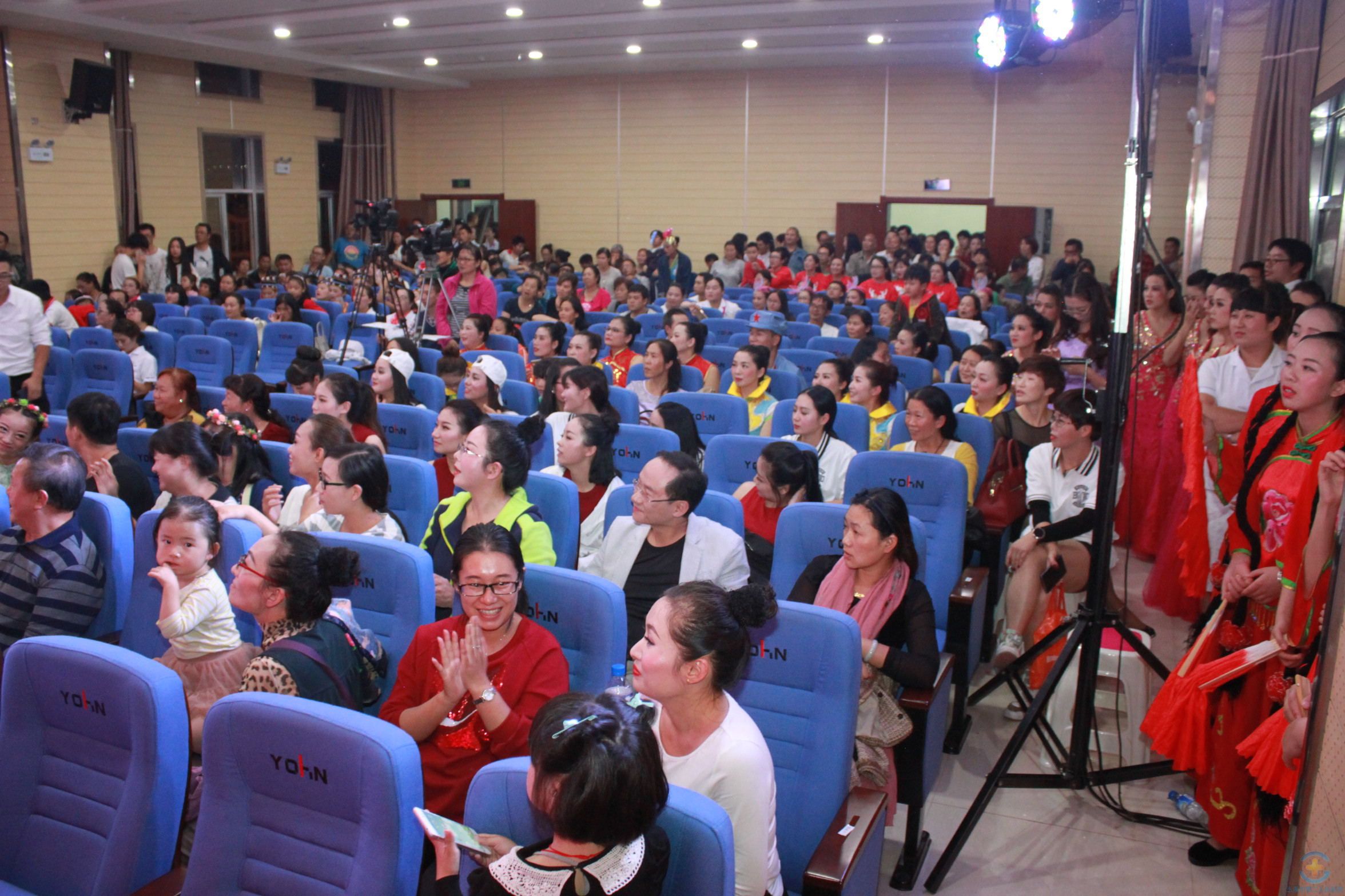 我院中秋、国庆文艺晚会圆满结束