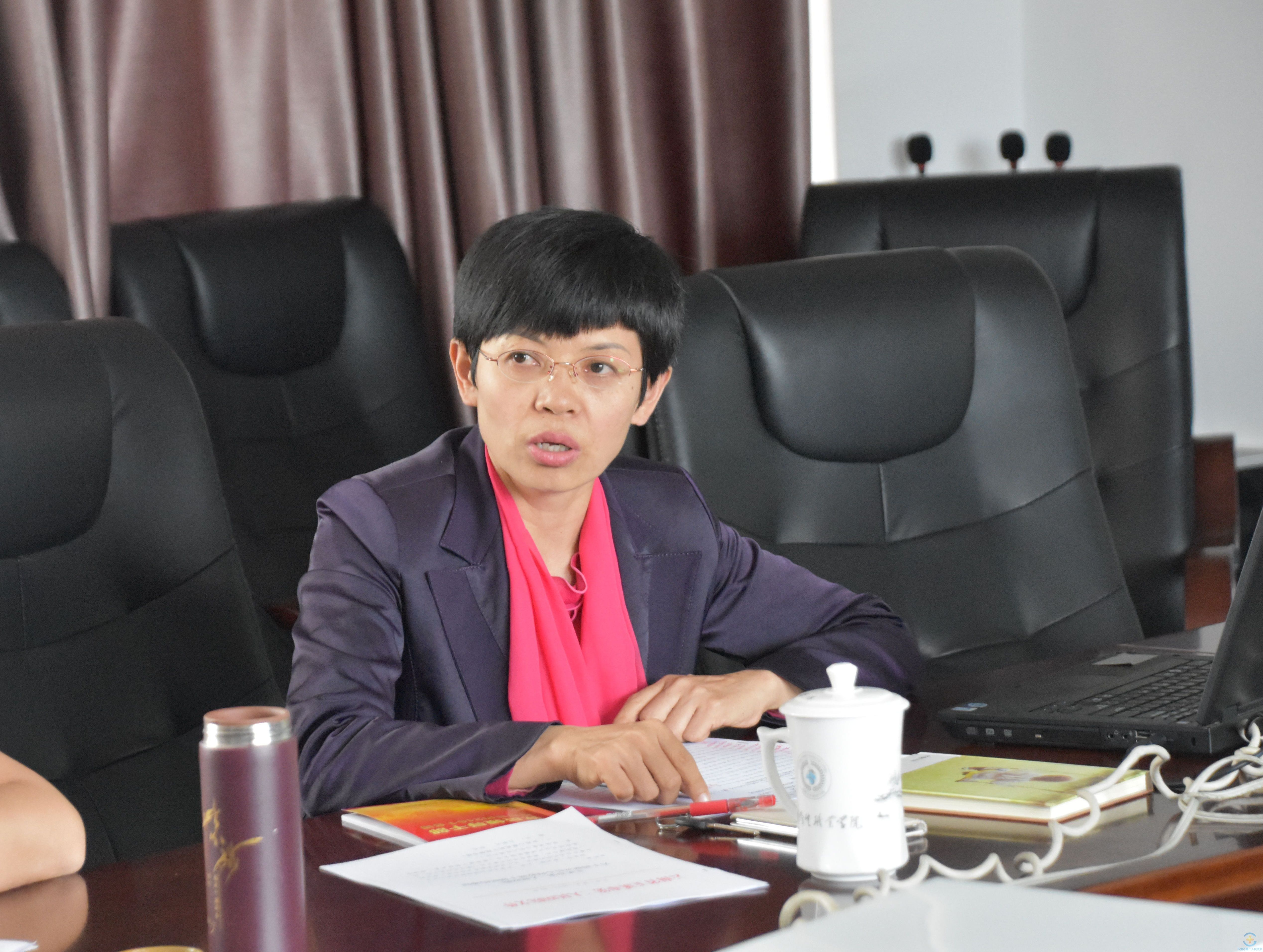 我院召开2017年第二季度理论学习中心组研讨会