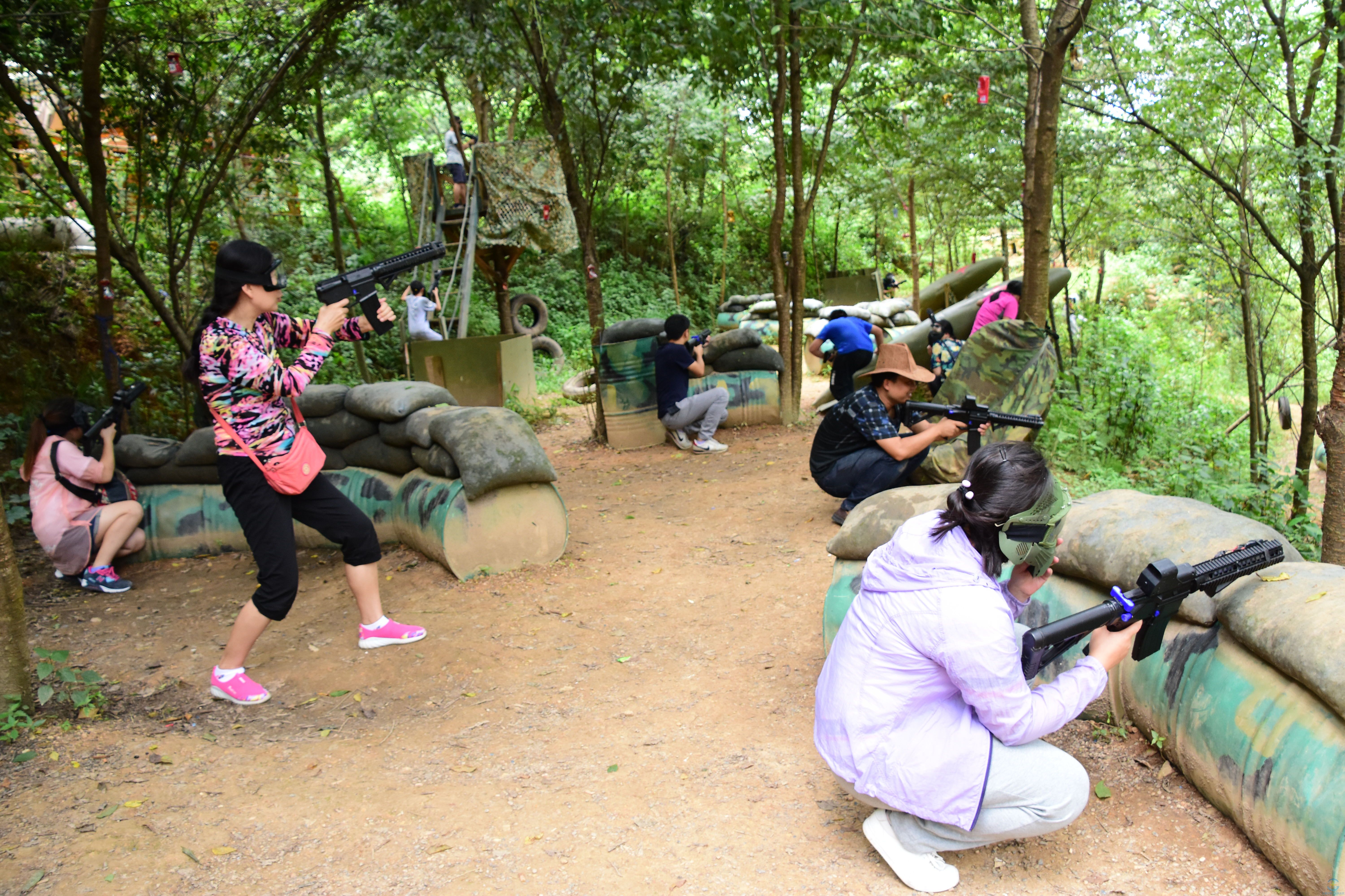 释放自我  享受美好时光——我院组织职工开展户外拓展训练活动