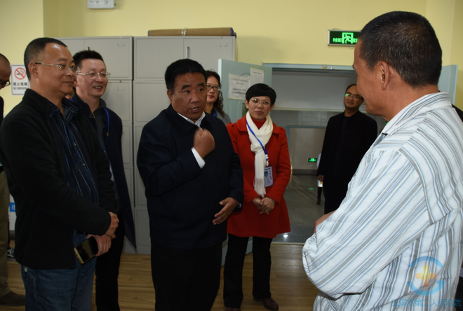 全省精神卫生工作领导小组到我院参观交流全国精神卫生综合管理（玉溪）试点工作